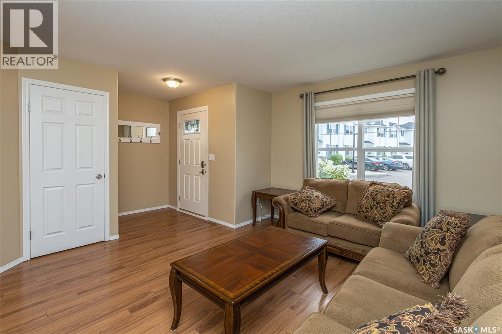 156 203 Herold Terrace, Saskatoon, SK - Indoor Photo Showing Living Room