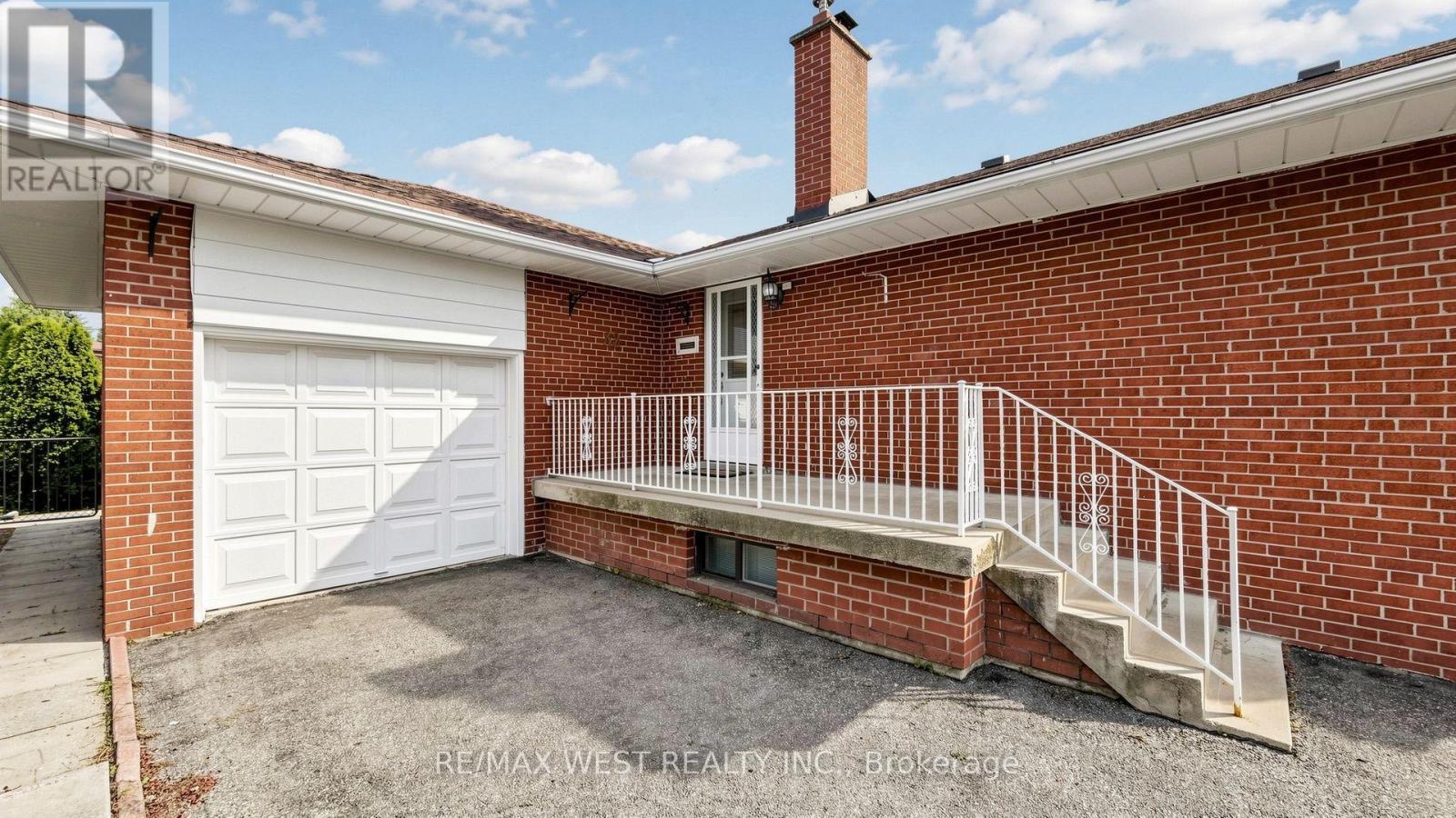 32 Allonsius Drive, Toronto, ON - Outdoor With Deck Patio Veranda With Exterior