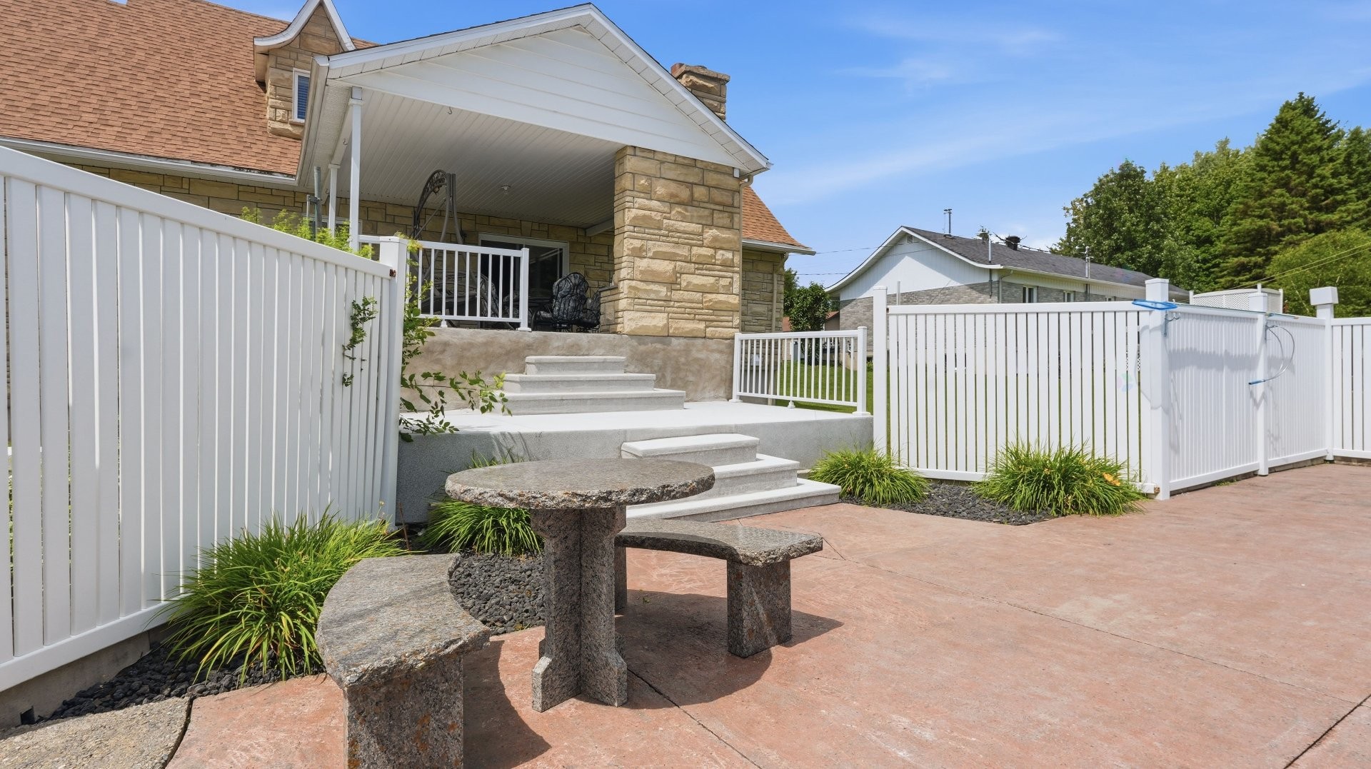 Courtyard - 2530 206E Rue, Saint-Georges, QC - Outdoor With Exterior