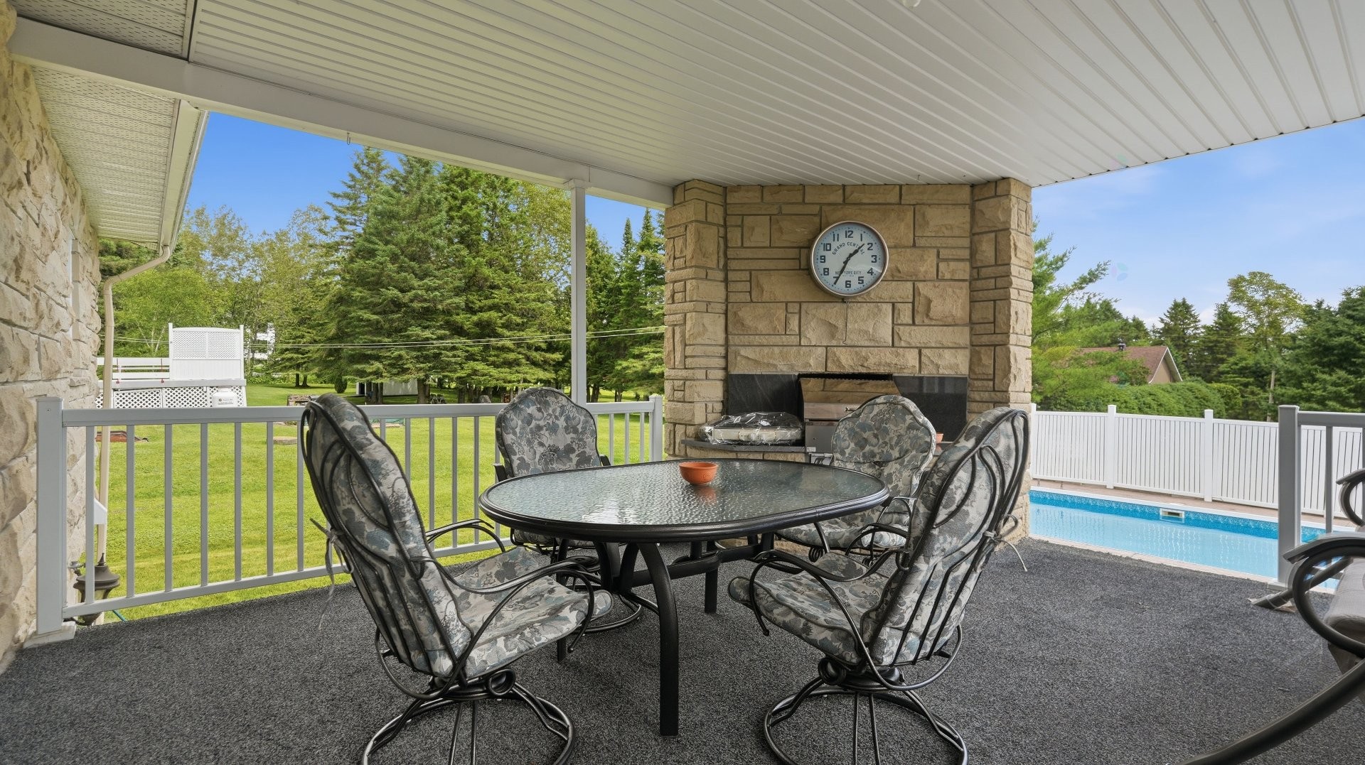 Patio - 2530 206E Rue, Saint-Georges, QC - Outdoor With Deck Patio Veranda With Exterior