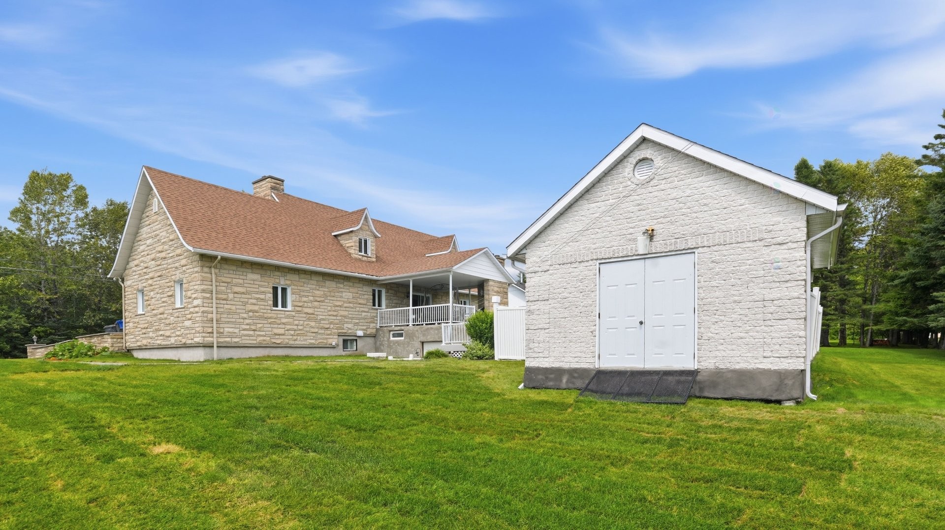 Back of Structure - 2530 206E Rue, Saint-Georges, QC - Outdoor