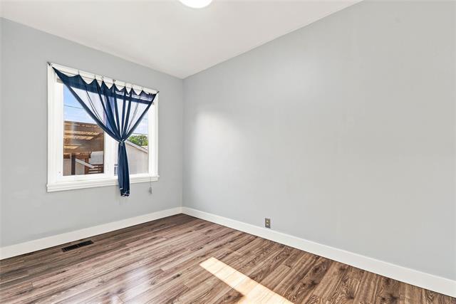 123 Traverse Ave, Winnipeg, MB - Indoor Photo Showing Other Room