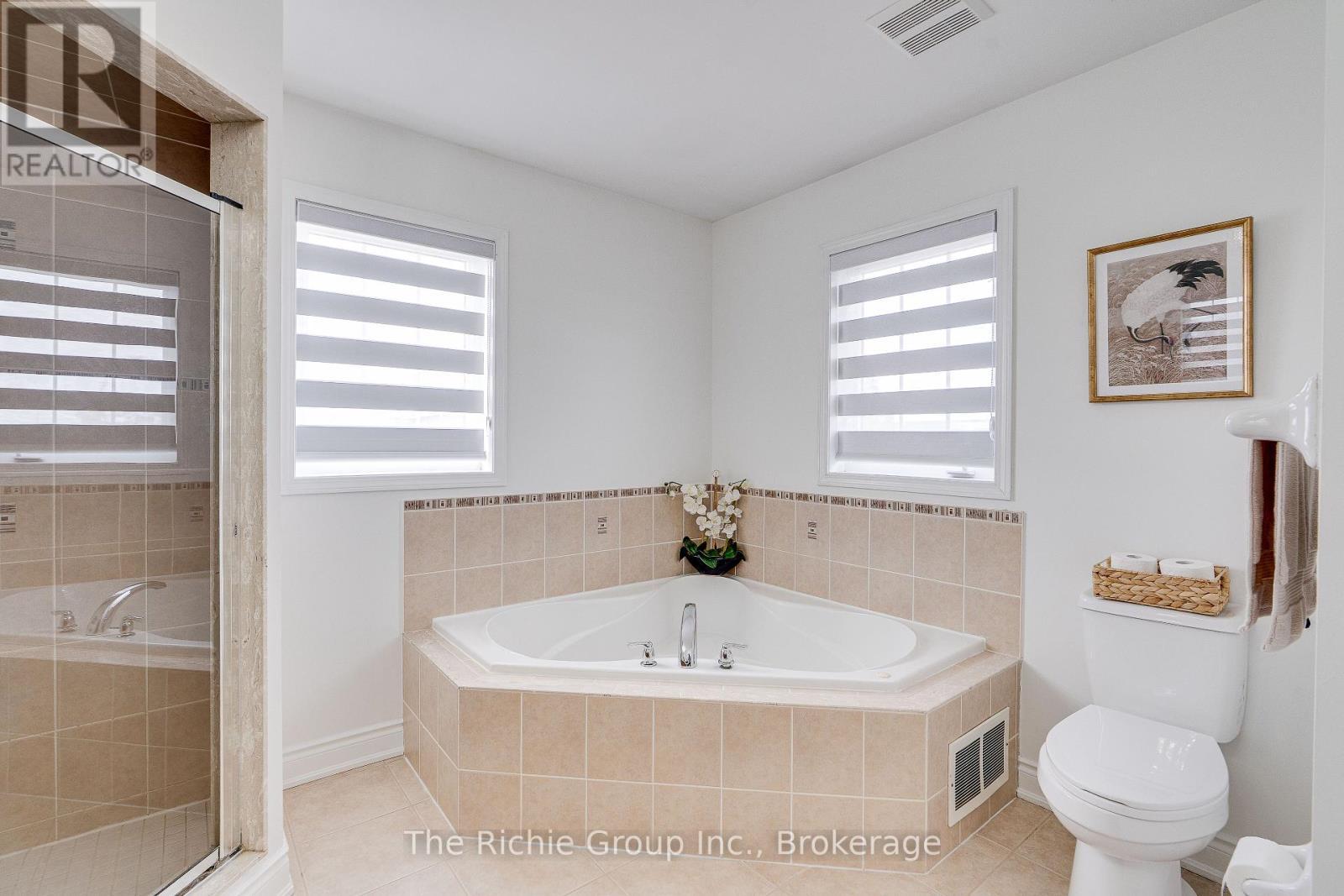 Primary ensuite Bath tub - 59 Tarquini Crescent, Caledon, ON - Indoor Photo Showing Bathroom
