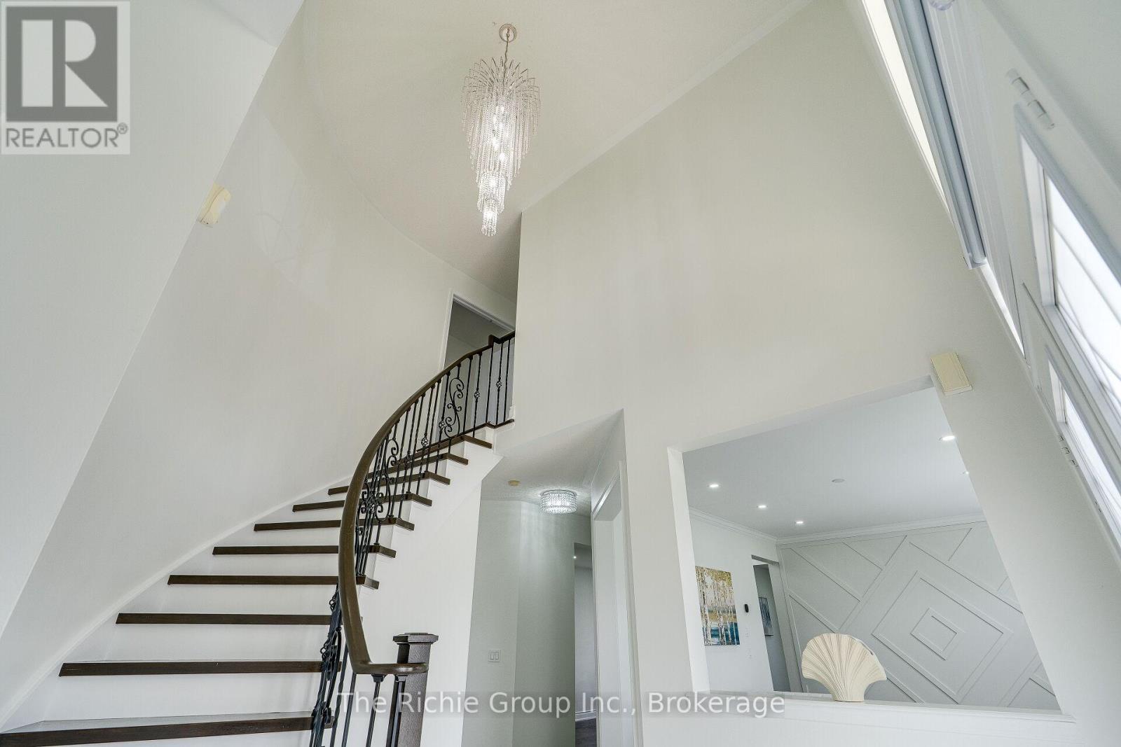 Tall Ceilings - 59 Tarquini Crescent, Caledon, ON - Indoor Photo Showing Other Room
