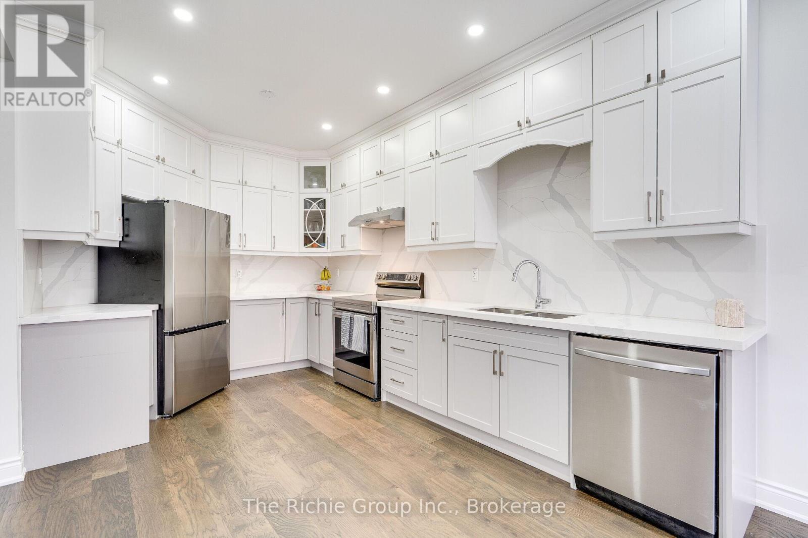 59 Tarquini Crescent, Caledon, ON - Indoor Photo Showing Kitchen With Stainless Steel Kitchen