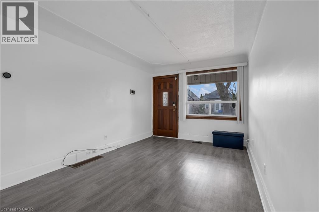29 Harrison Avenue, Hamilton, ON - Indoor