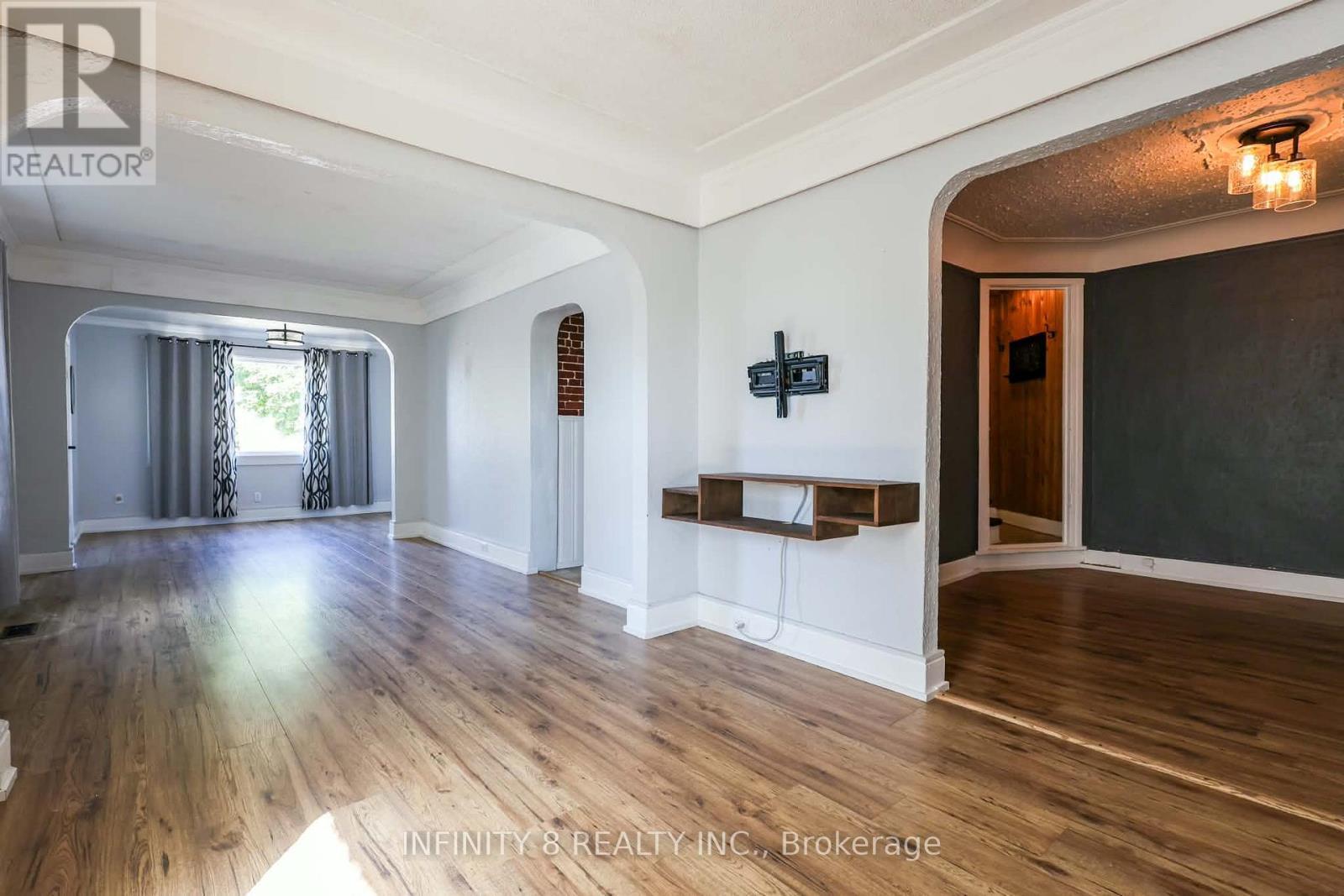 Large Living Room - 4 Alpine Street, St. Catharines (Grapeview), ON - Indoor