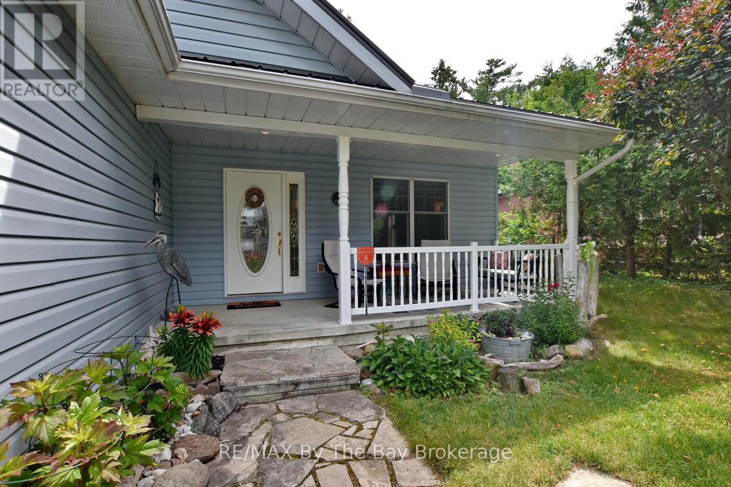 1327 River Road E, Wasaga Beach, ON - Outdoor With Deck Patio Veranda