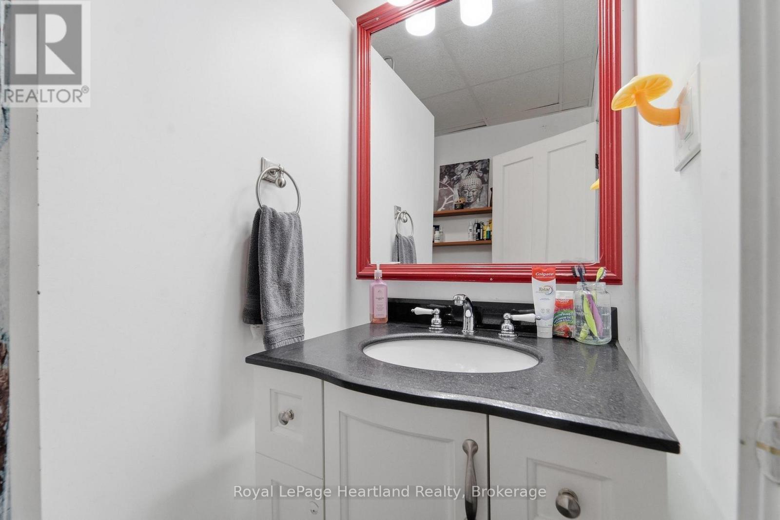 117 Quebec Street, Goderich (Goderich (Town)), ON - Indoor Photo Showing Bathroom