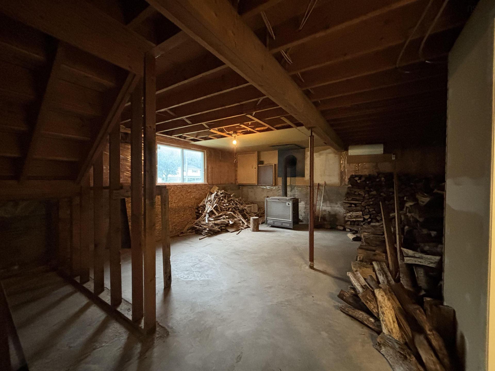 42 Alpine Drive, Bridgewater, NS - Indoor