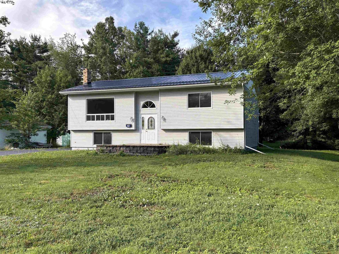 42 Alpine Drive, Bridgewater, NS - Outdoor