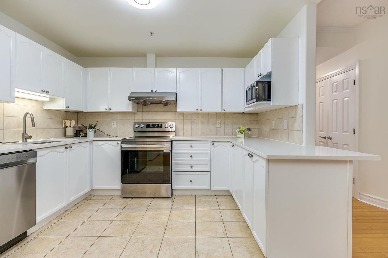 #207 116 Larry Uteck Boulevard, Halifax, NS - Indoor Photo Showing Kitchen