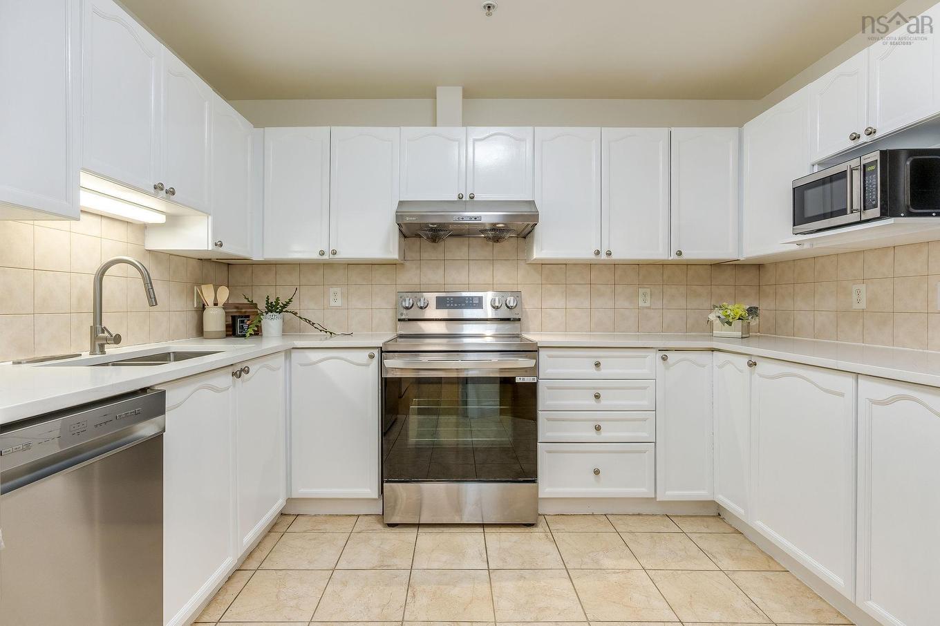 #207 116 Larry Uteck Boulevard, Halifax, NS - Indoor Photo Showing Kitchen