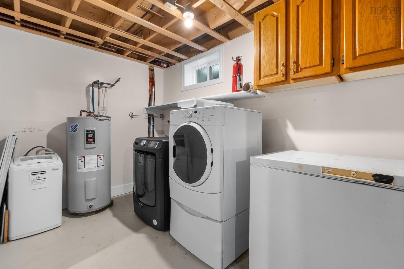 94 Dillon Crescent, Halifax, NS - Indoor Photo Showing Laundry Room