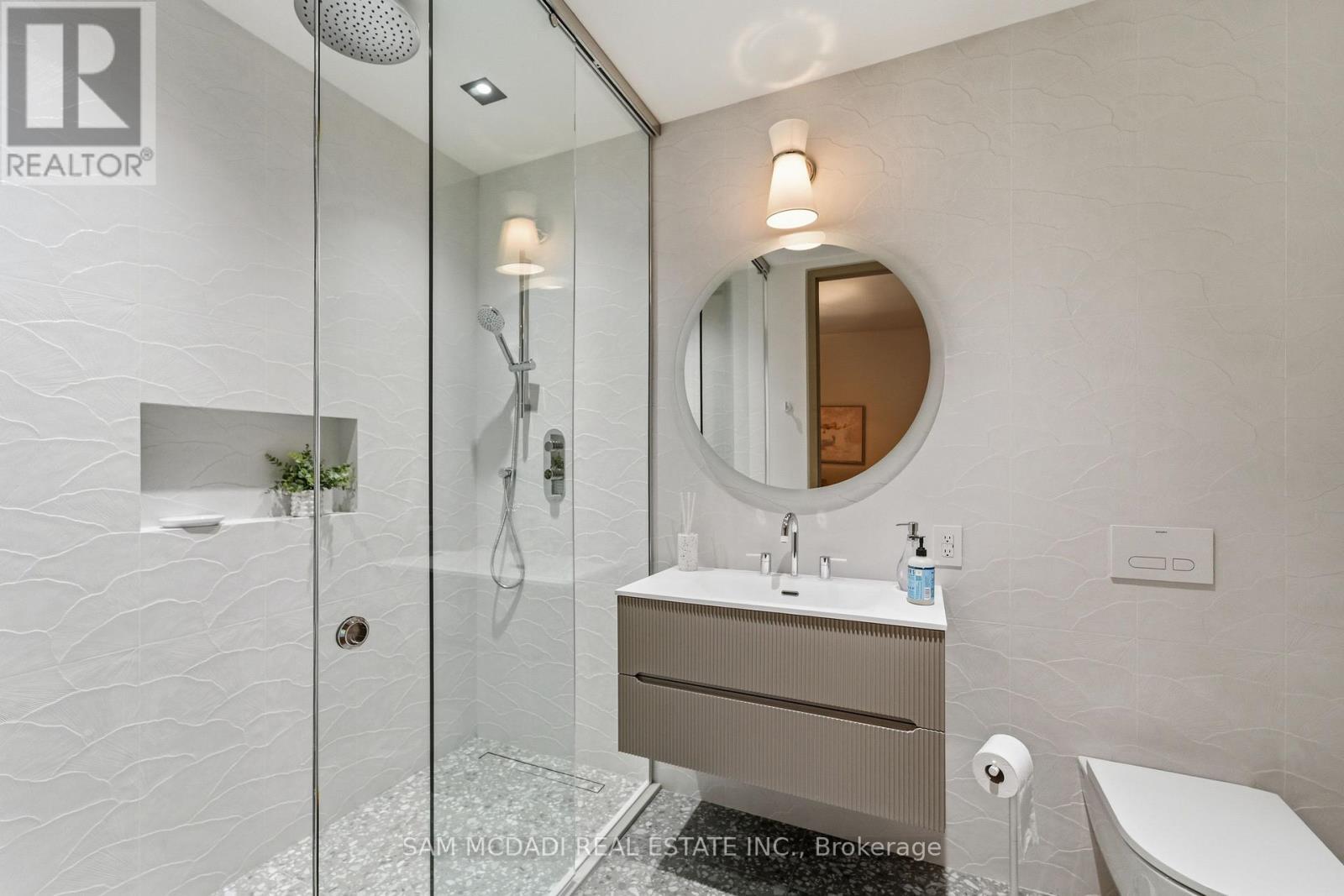 10 Peter Morse Way, Vaughan, ON - Indoor Photo Showing Bathroom