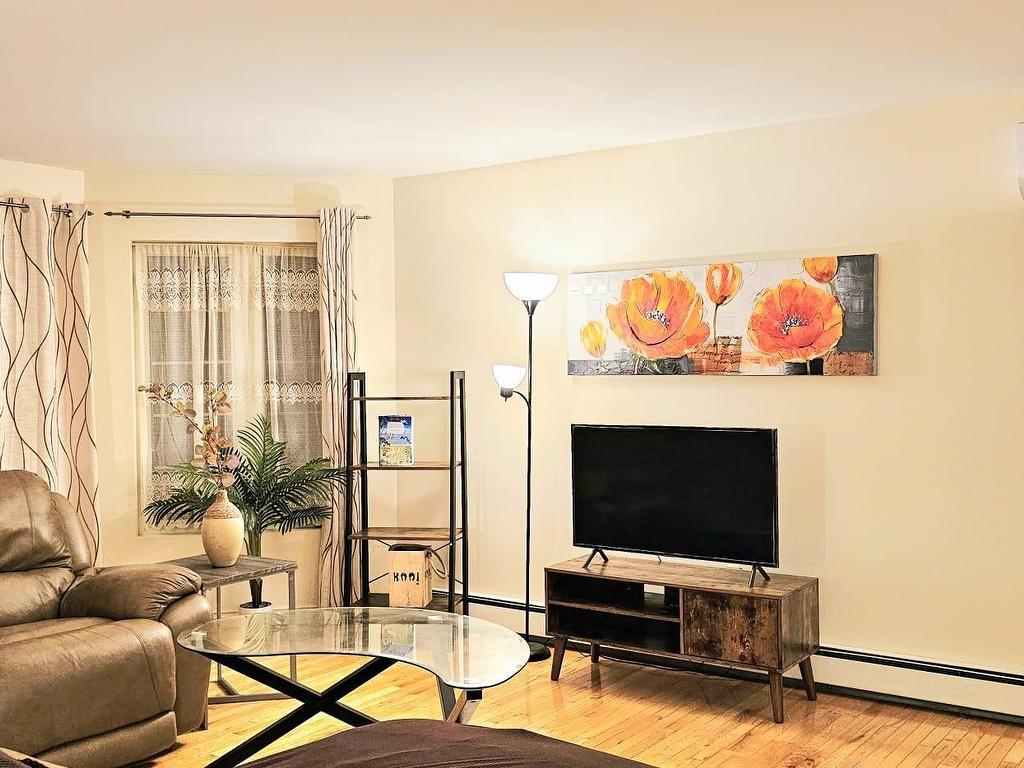 50 Liberty Crescent, Charlottetown, PE - Indoor Photo Showing Living Room