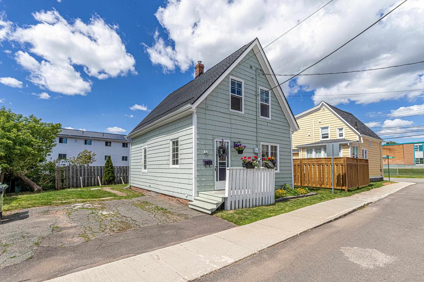 67 Victoria Street, Charlottetown, PE - Outdoor