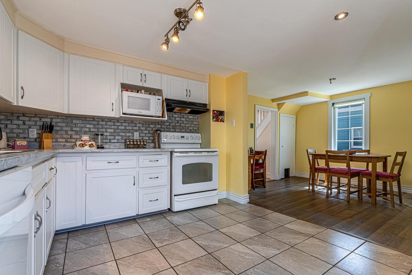 67 Victoria Street, Charlottetown, PE - Indoor Photo Showing Kitchen