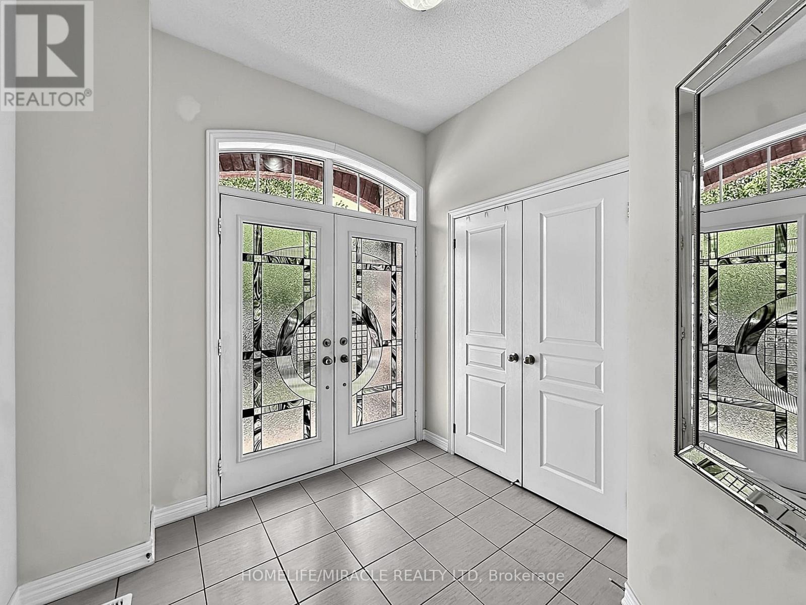 6 Divinity Circle, Brampton, ON - Indoor Photo Showing Other Room