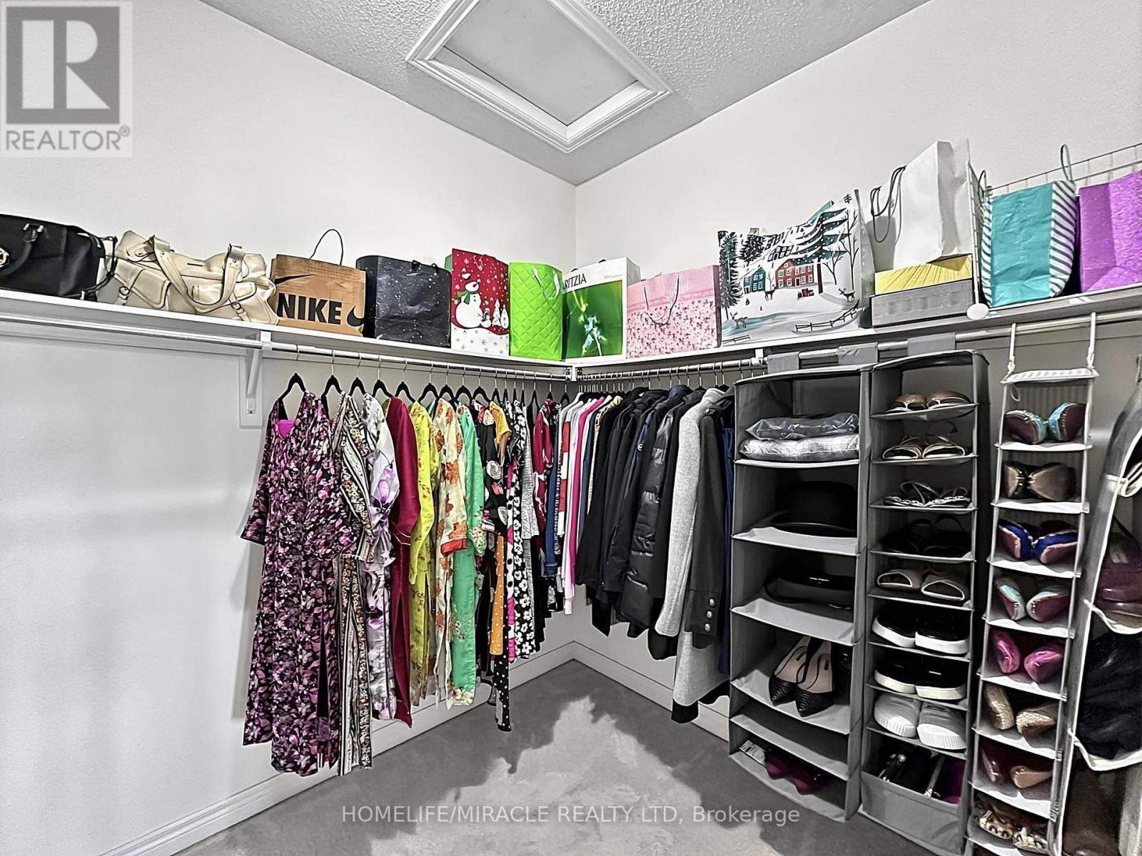 6 Divinity Circle, Brampton, ON - Indoor Photo Showing Other Room