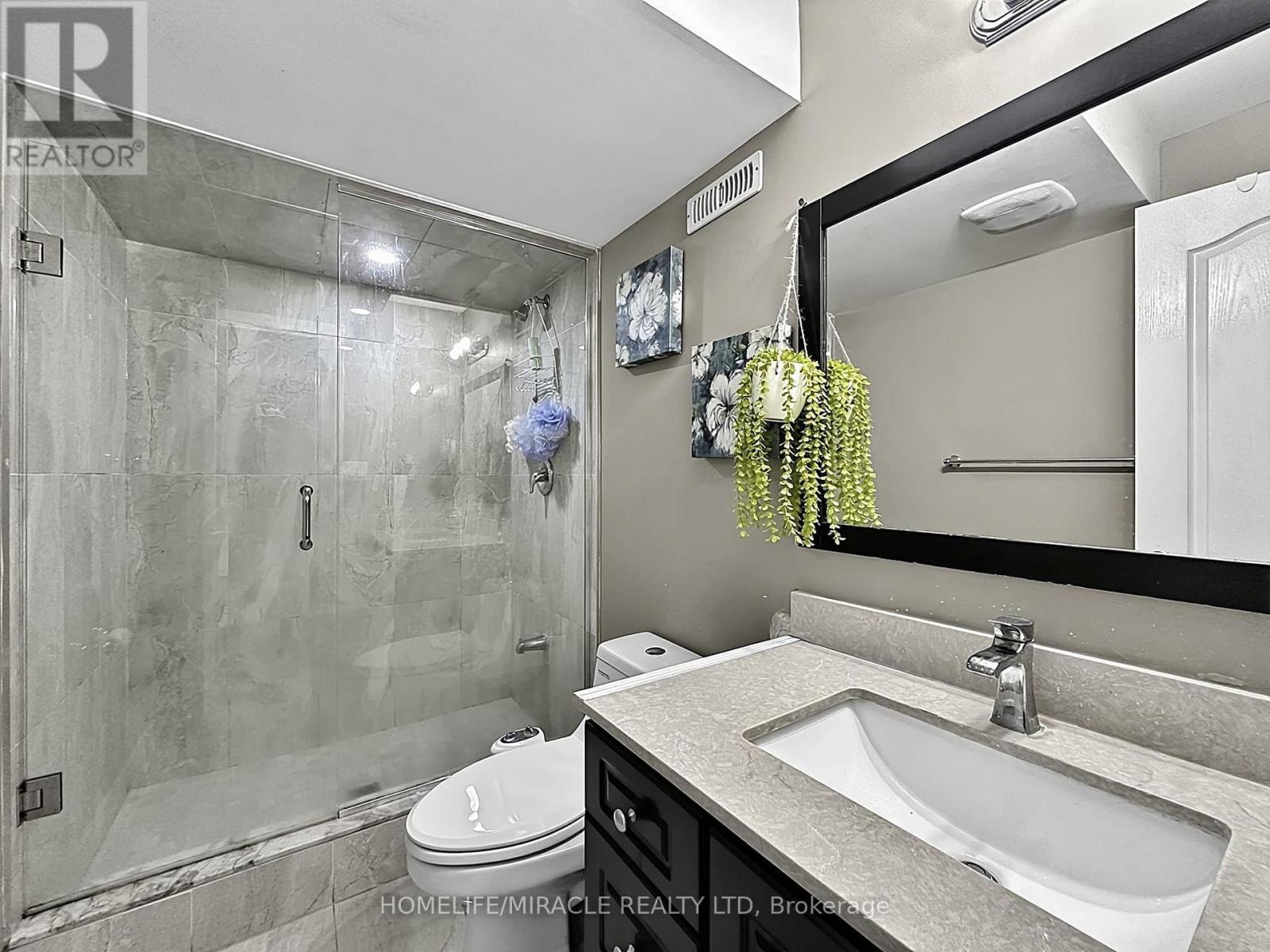 6 Divinity Circle, Brampton, ON - Indoor Photo Showing Bathroom