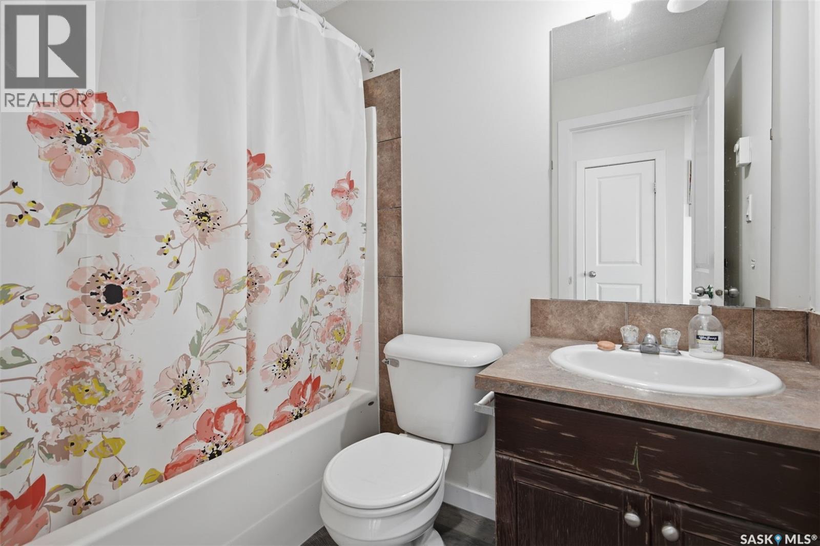 70 235 Rosewood Boulevard E, Saskatoon, SK - Indoor Photo Showing Bathroom