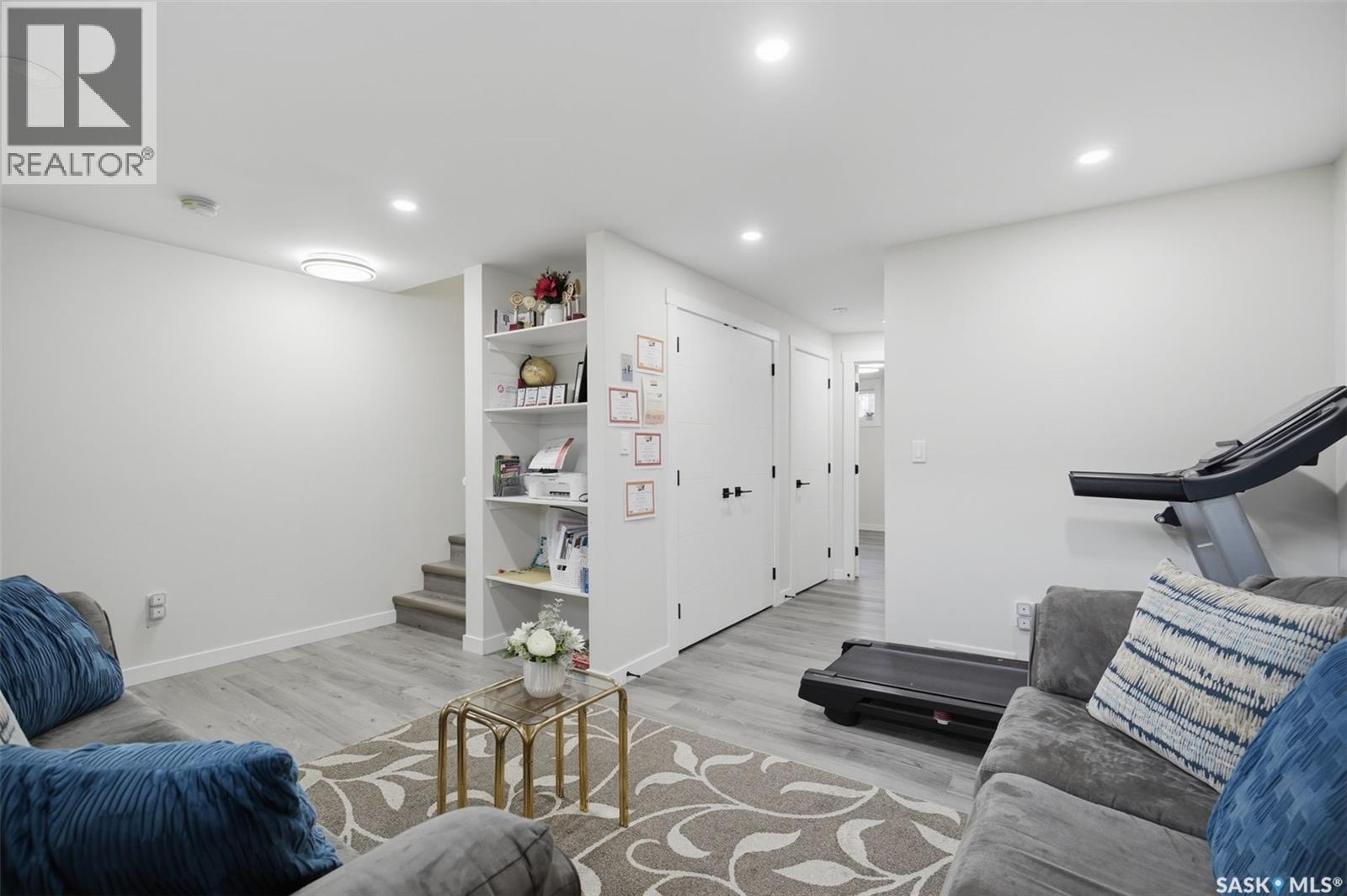 70 235 Rosewood Boulevard E, Saskatoon, SK - Indoor
