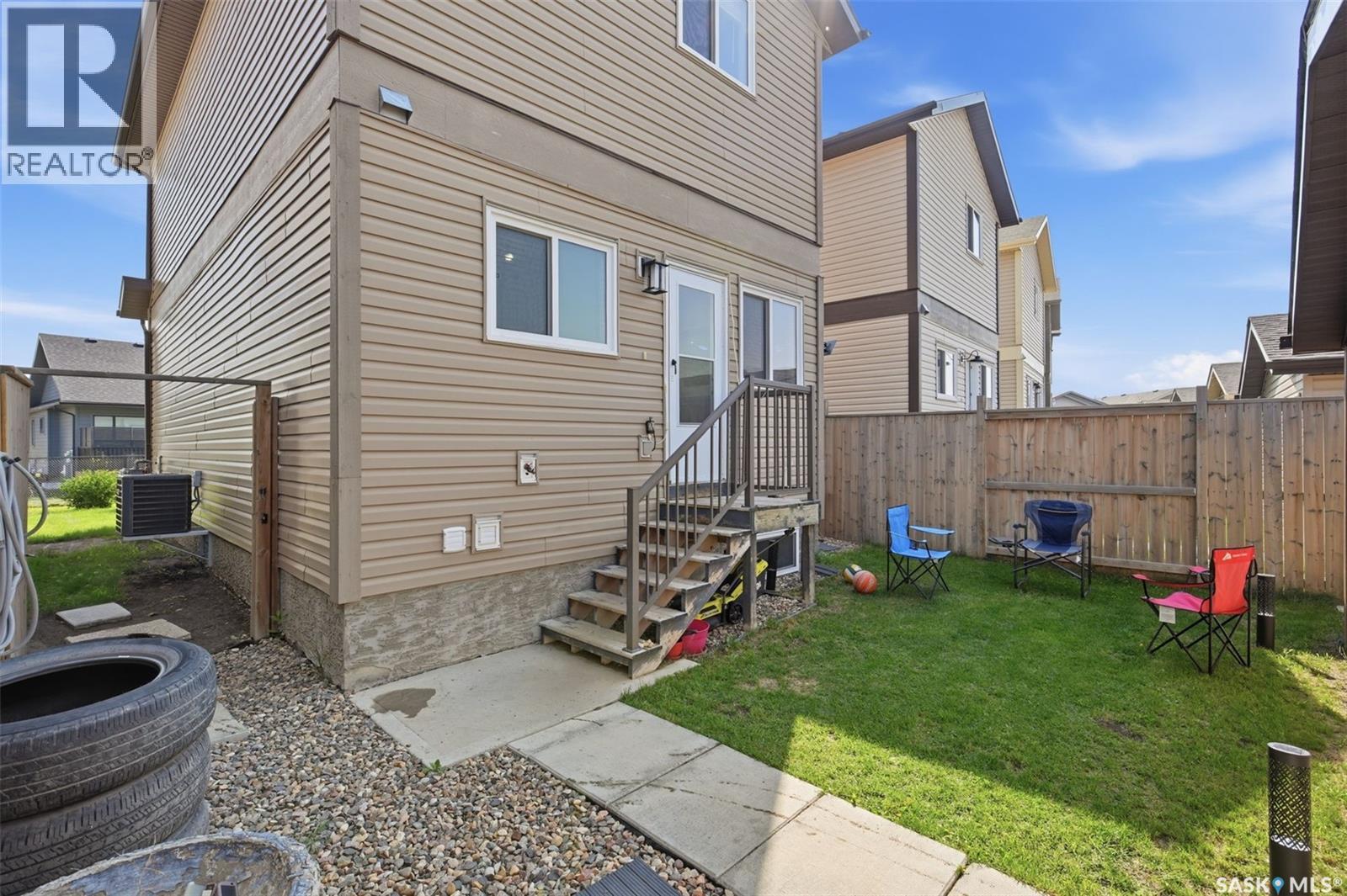 70 235 Rosewood Boulevard E, Saskatoon, SK - Outdoor
