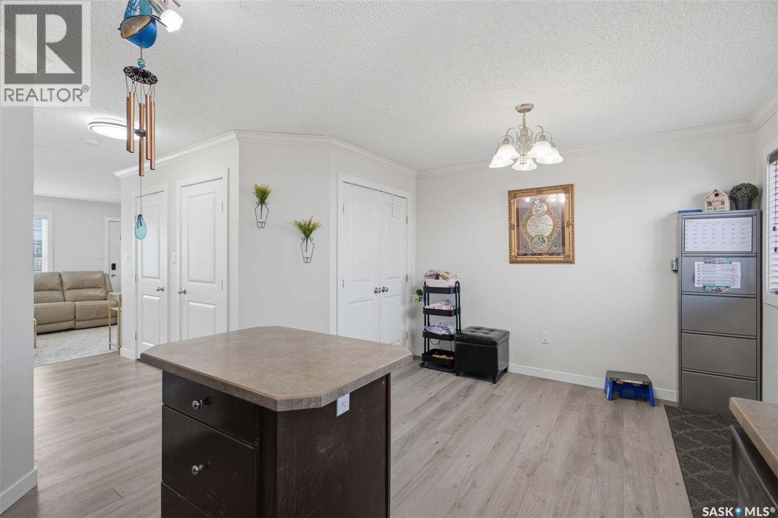 70 235 Rosewood Boulevard E, Saskatoon, SK - Indoor