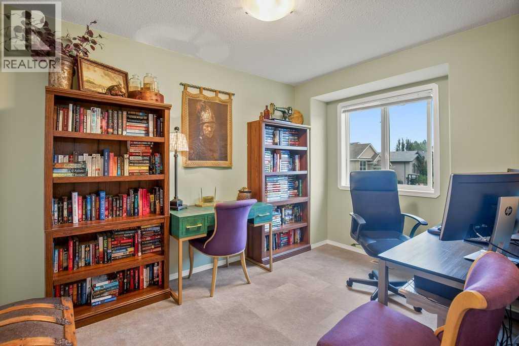10 Hansen Close, Sylvan Lake, AB - Indoor Photo Showing Office
