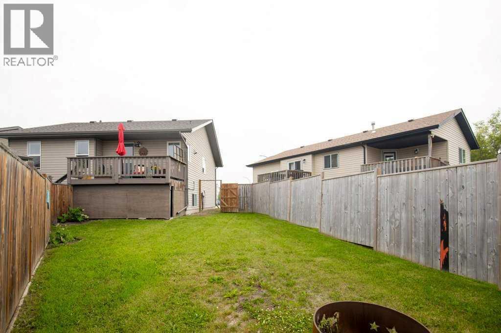 10 Hansen Close, Sylvan Lake, AB - Outdoor With Deck Patio Veranda With Exterior