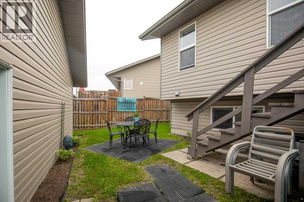 10 Hansen Close, Sylvan Lake, AB - Outdoor With Deck Patio Veranda With Exterior