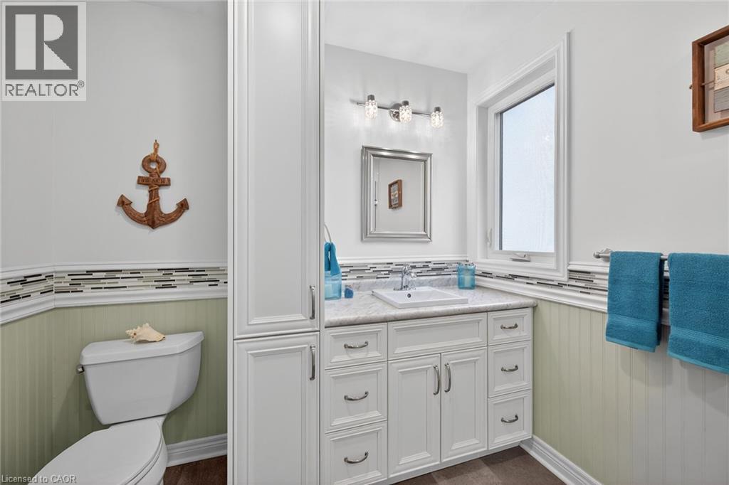 12073 Augustine Road, Wainfleet, ON - Indoor Photo Showing Bathroom