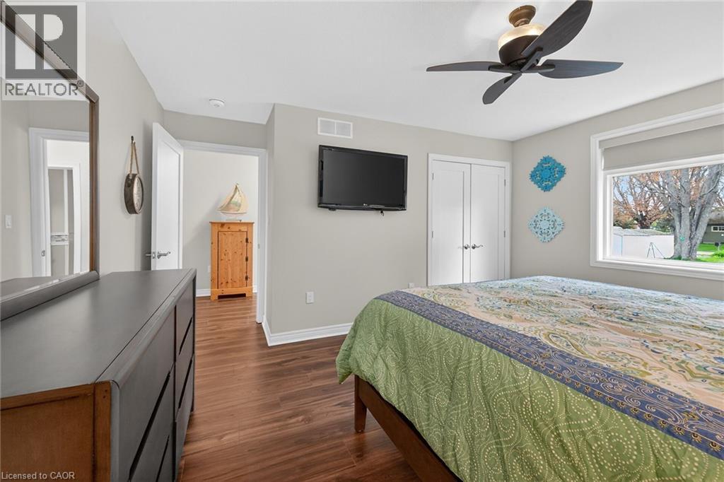 12073 Augustine Road, Wainfleet, ON - Indoor Photo Showing Bedroom