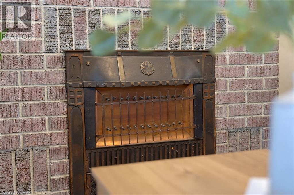 394 Charlton Avenue W, Hamilton, ON -