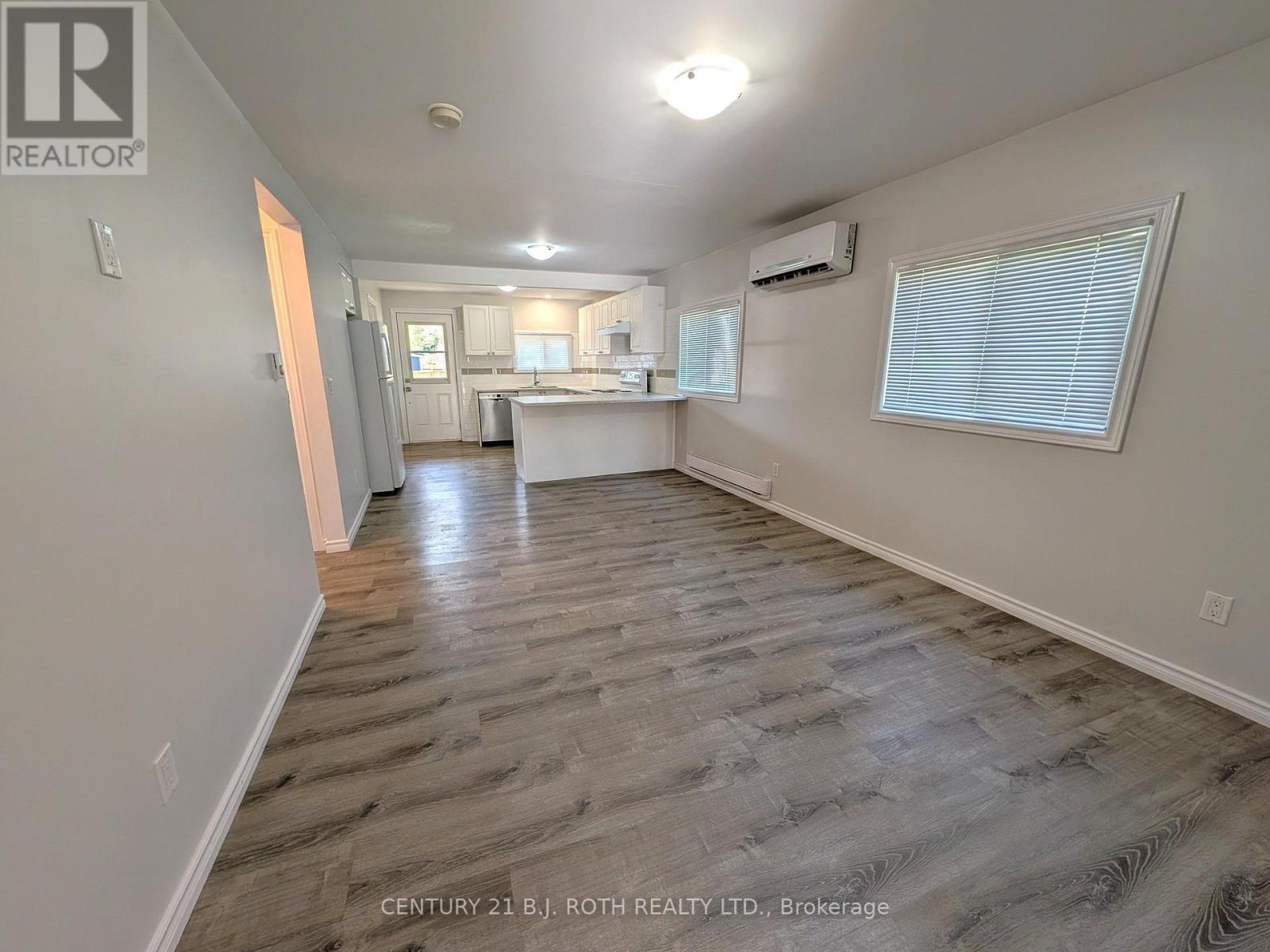 809 9Th Line, Innisfil, ON - Indoor Photo Showing Other Room