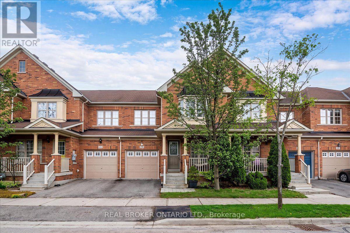 134 Mccready Drive, Milton, ON - Outdoor With Facade