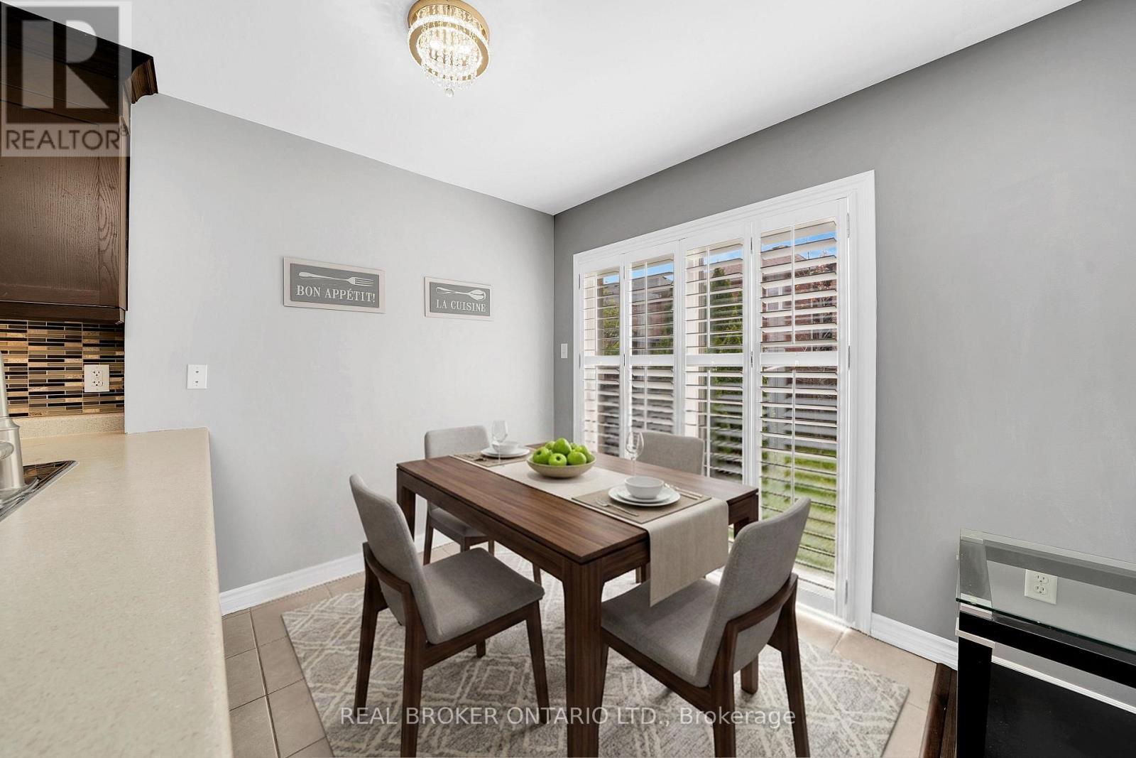 134 Mccready Drive, Milton, ON - Indoor Photo Showing Dining Room