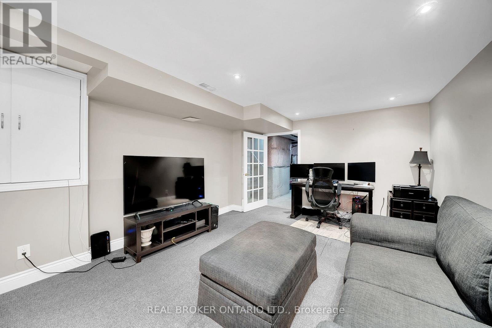 134 Mccready Drive, Milton, ON - Indoor