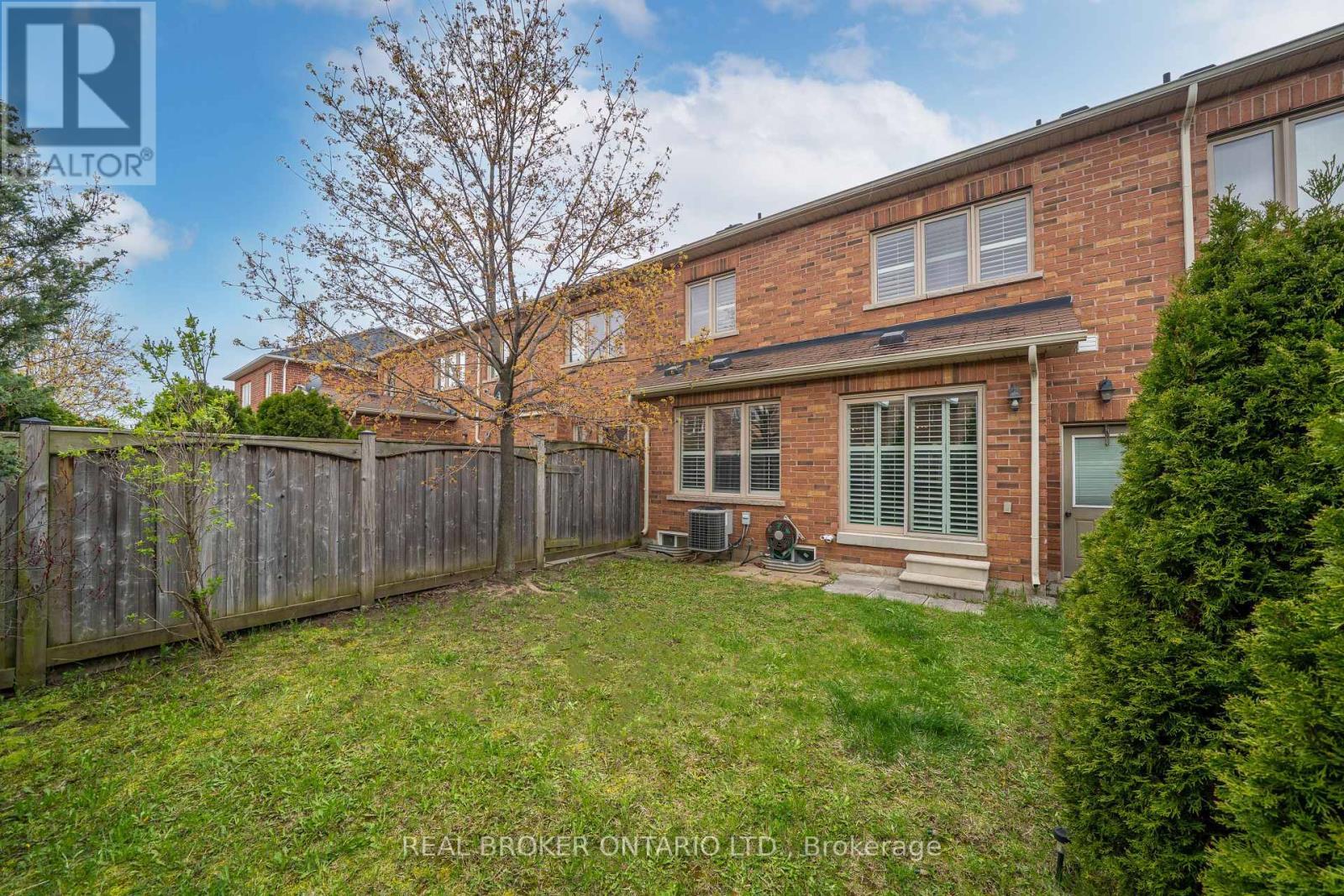 134 Mccready Drive, Milton, ON - Outdoor