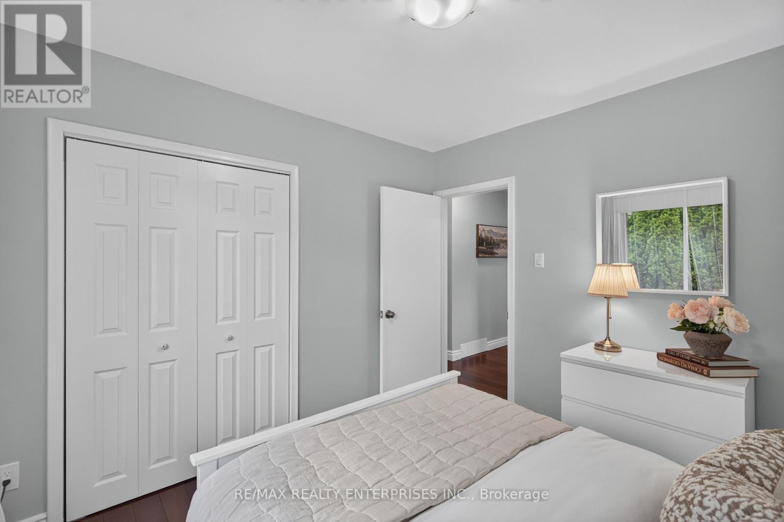 1282 Daimler Road, Mississauga, ON - Indoor Photo Showing Bedroom
