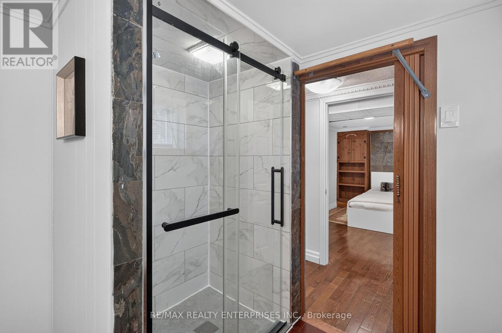 1282 Daimler Road, Mississauga, ON - Indoor Photo Showing Bathroom