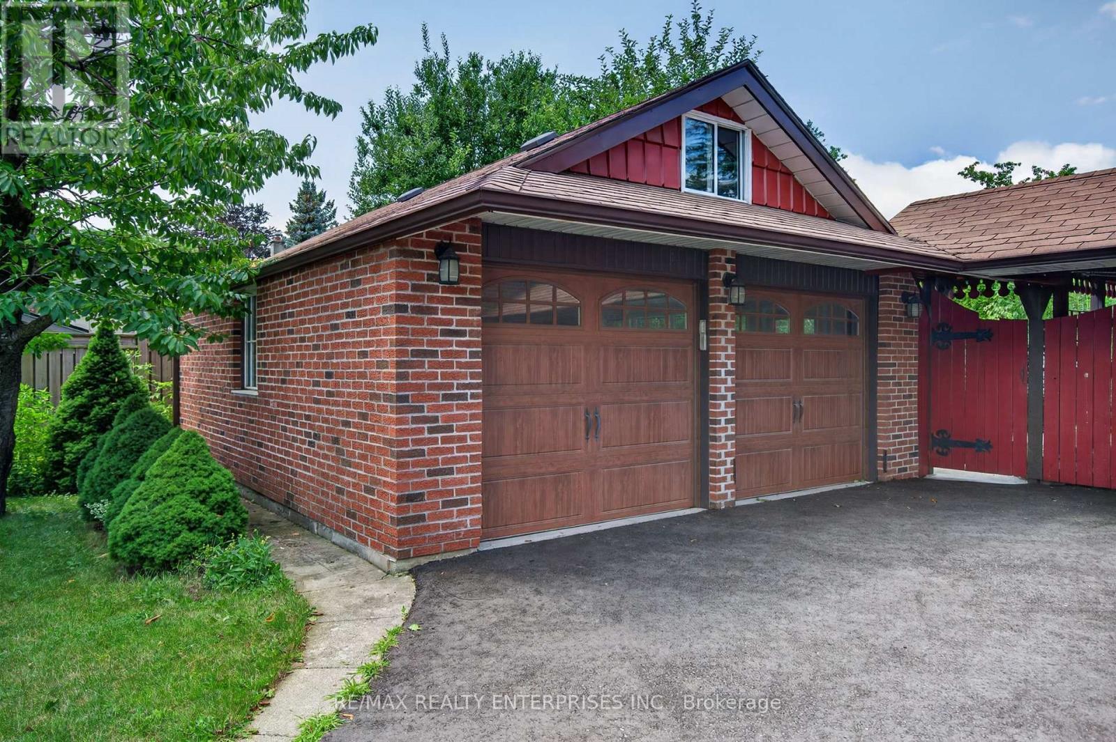 1282 Daimler Road, Mississauga, ON - Outdoor