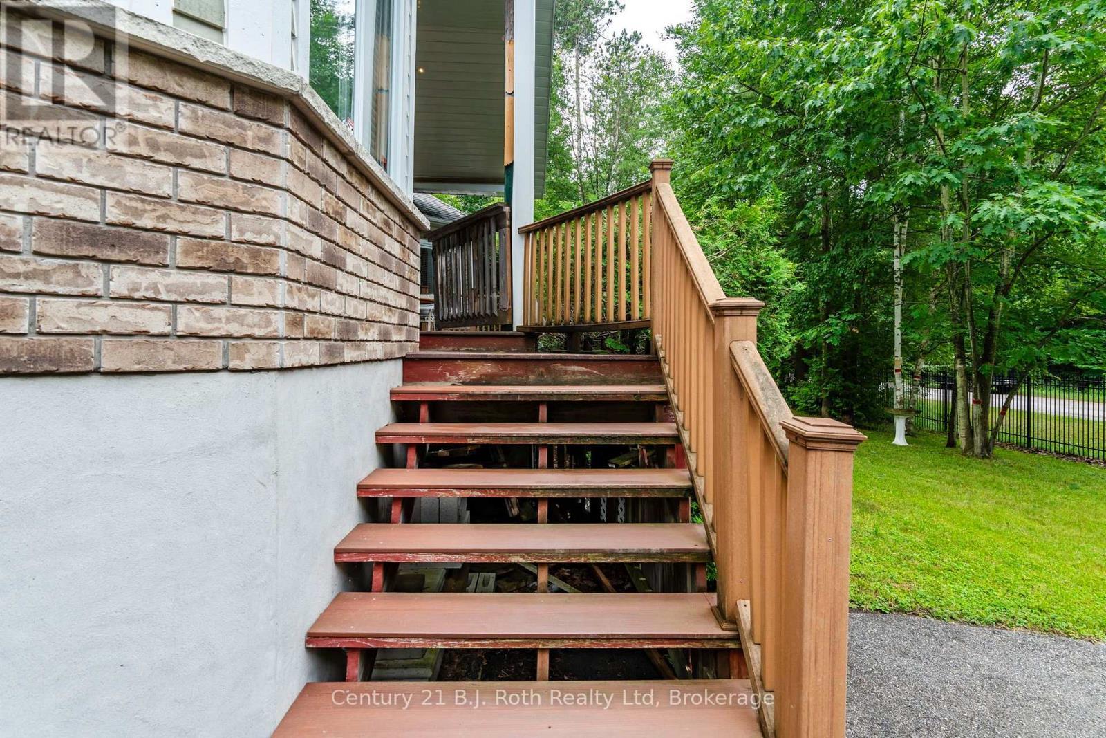 11 Rue Karola Road, Tiny, ON - Outdoor