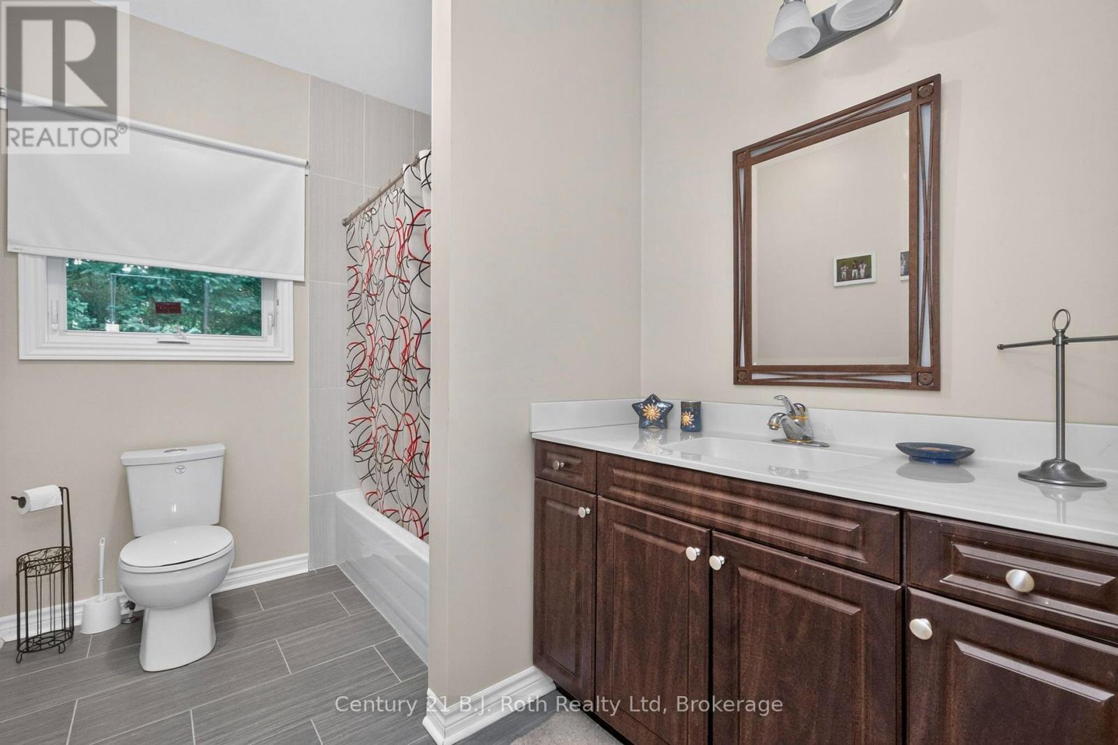 11 Rue Karola Road, Tiny, ON - Indoor Photo Showing Bathroom