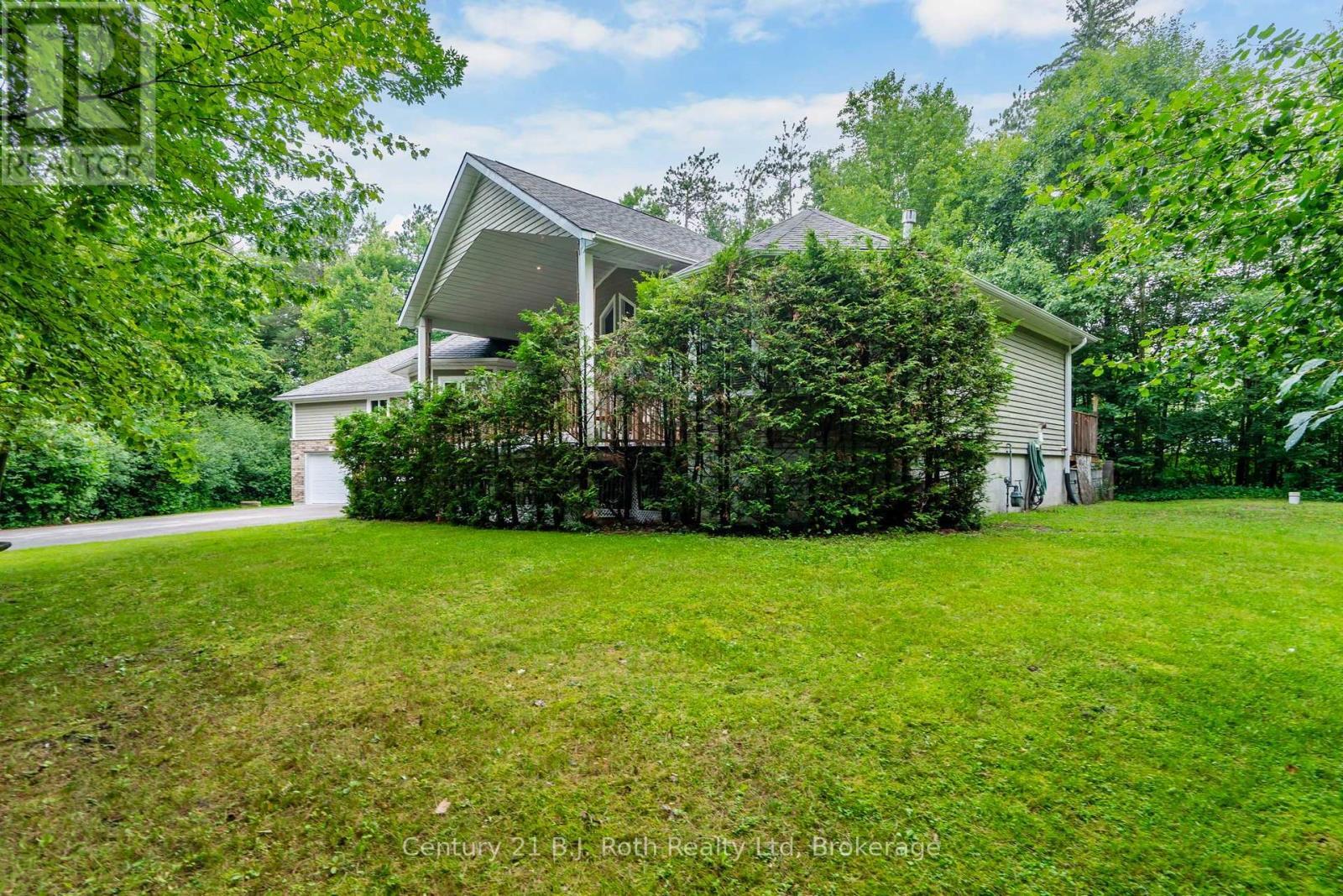 11 Rue Karola Road, Tiny, ON - Outdoor