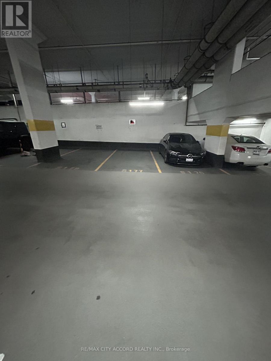 15 Fort York Boulevard, Toronto, ON