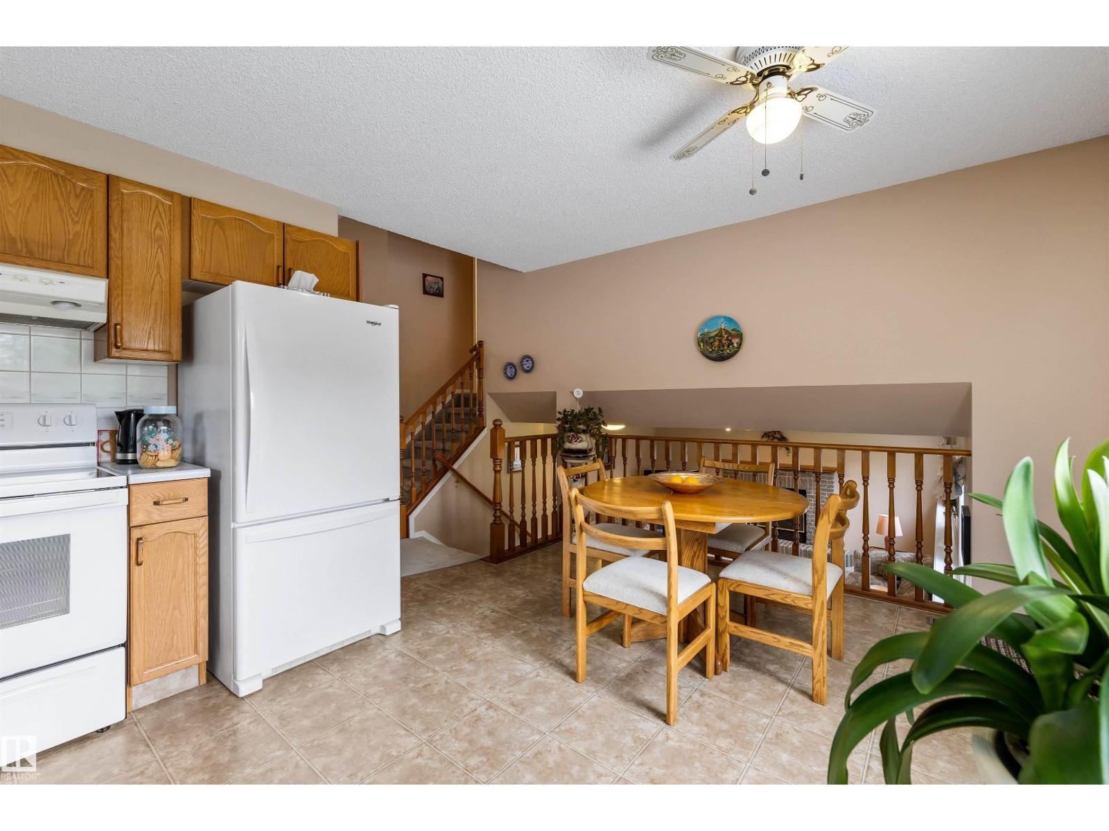 2 Dunvegan Ct, St. Albert, AB
