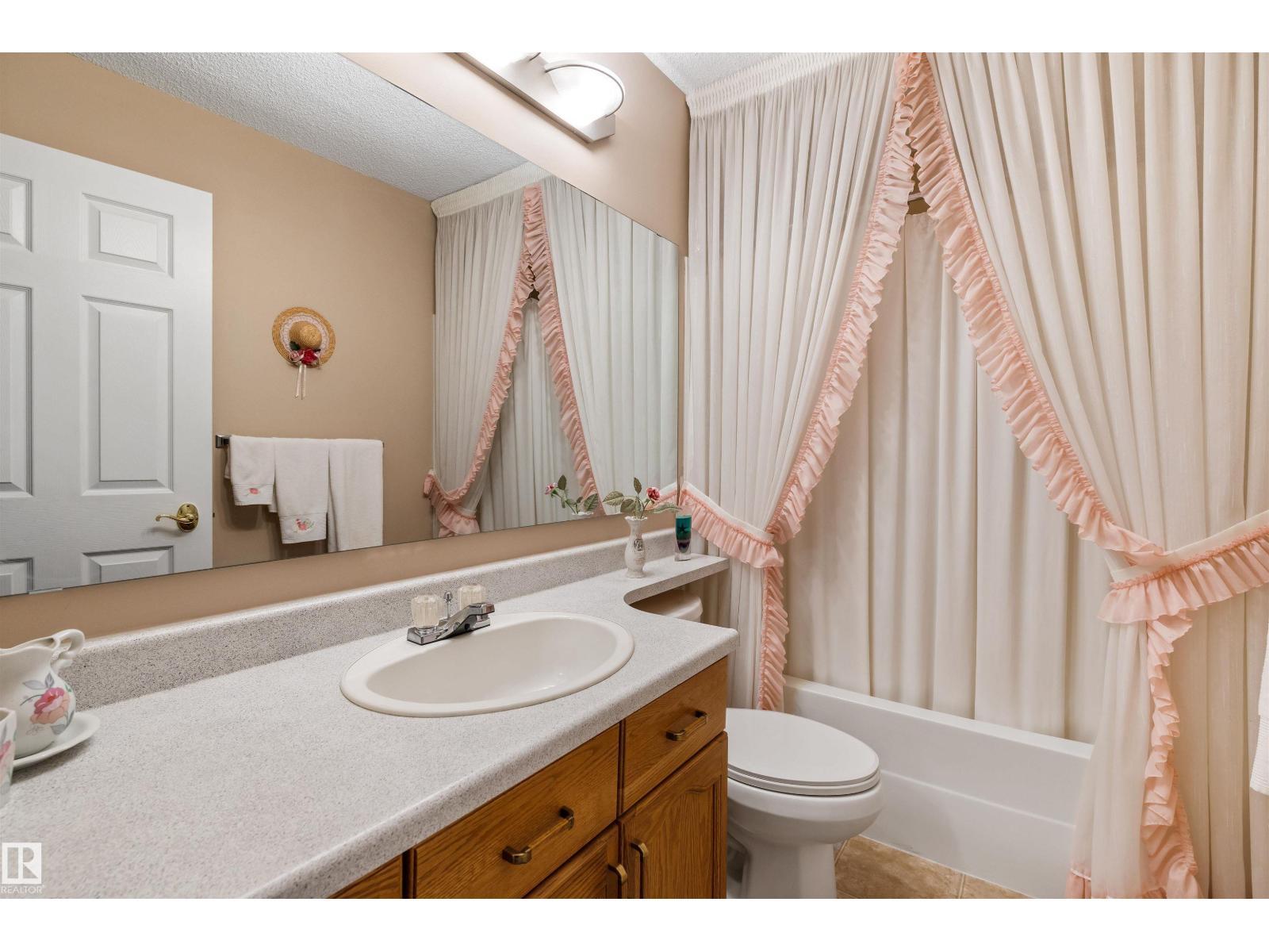 2 Dunvegan Ct, St. Albert, AB