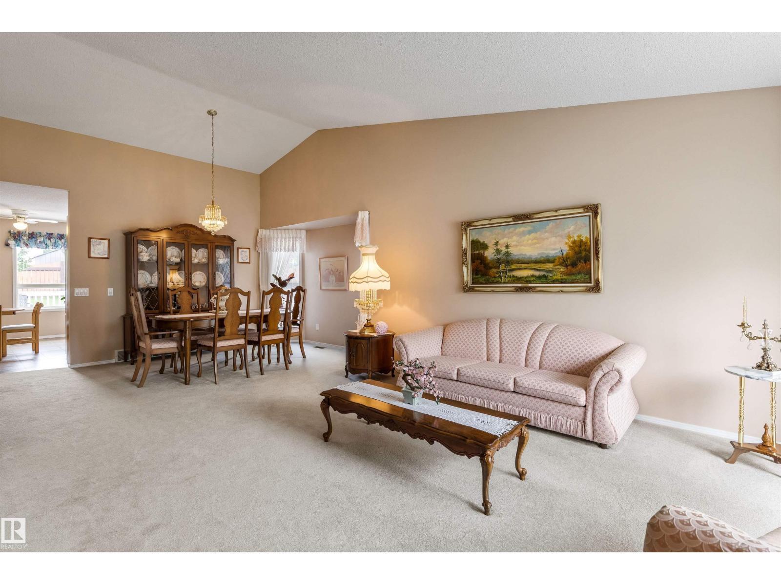 2 Dunvegan Ct, St. Albert, AB